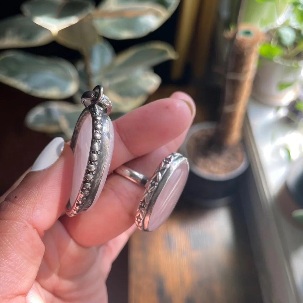 Vintage 925 Silver and Rose Quartz Pendant & Ring Set - Picture 5 of 7